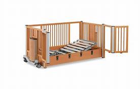 Lit électrique pour enfant - Dino - 4 moteurs - 90x170cm - hêtre - une porte de chaque côté - freins individuels - 4 parties - Lattes en bois